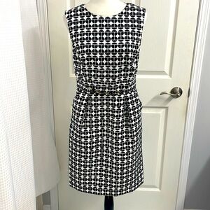 London Times Sleeveless Black/White Dress Crew Neck with Pockets Faux Belt Sz 10